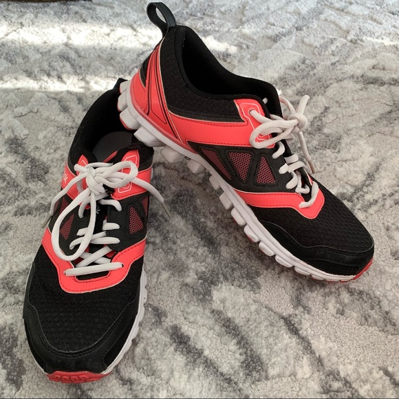 Reebok Realflex Black, Coral Pink & White Running Shoes - Picture 1 of 10